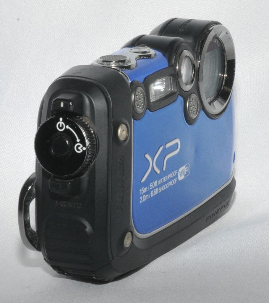 動作品 FUJIFILM FinePix XP200 ブルー コンデジ 防水防塵 富士