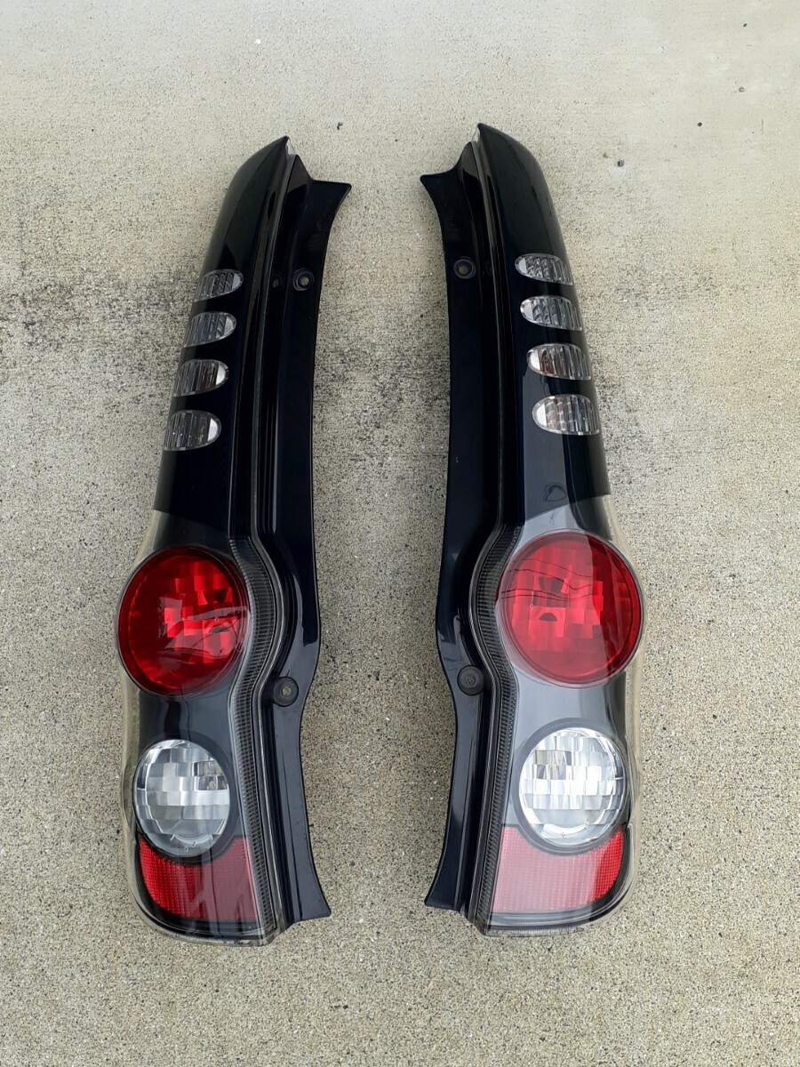 L275S ミラカスタム テールランプ 左右セット ICHIKOH D049 テール