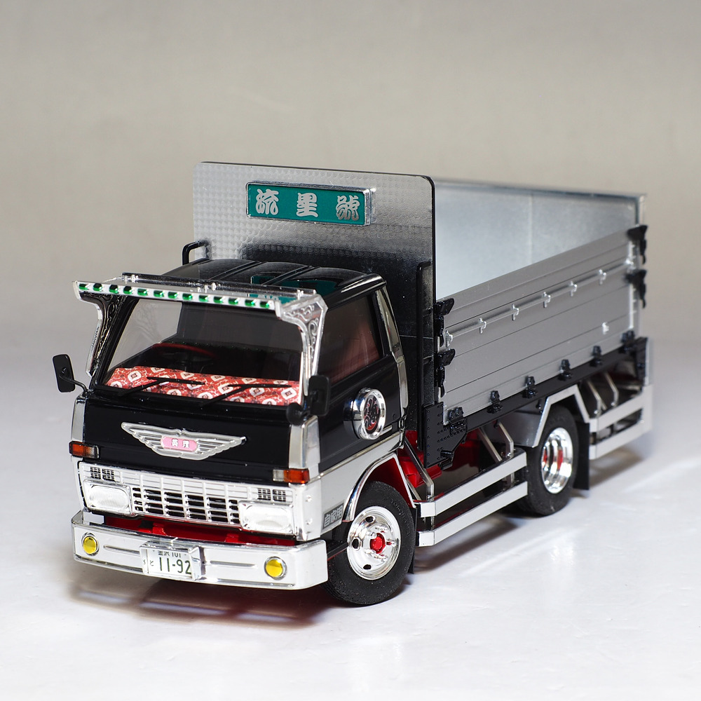 Yahoo!オークション - 1/32 フジミ トヨタ ダイナ 完成品 デコトラ プ