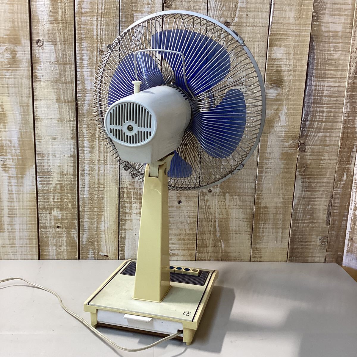 Yahoo!オークション - 昭和レトロ 扇風機 当時物 TOSHIBA 東芝 D-30AM