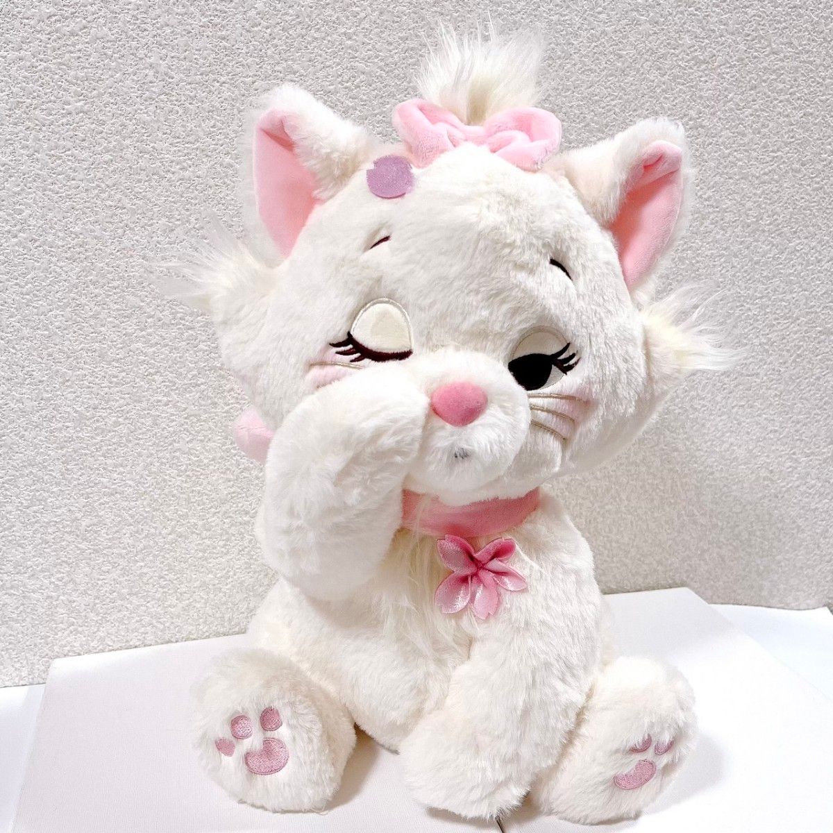 新品 未使用 ディズニーストア マリー おしゃれキャット ぬいぐるみ