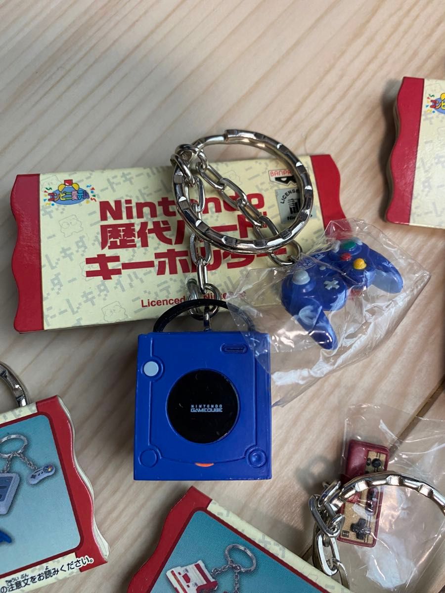 任天堂 歴代ハードキーホルダー 携帯ゲーム編 5種セット Nintendo