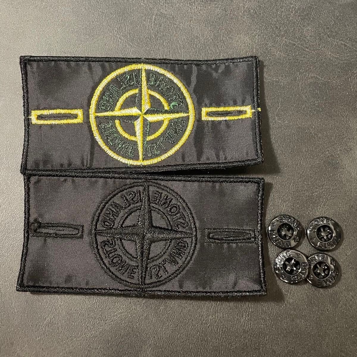 STONE ISLAND ストーンアイランド タグ ワッペンボタン付き 2つセット