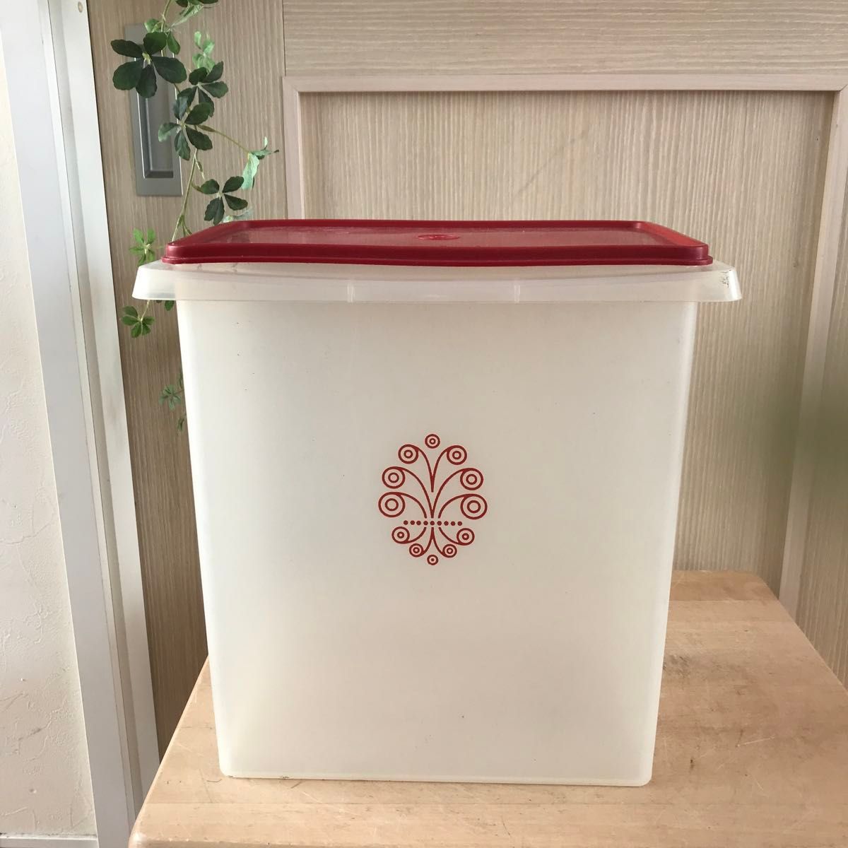 Tupperware タッパーウエア 10キロキーパー 保存容器 米びつ 粉物保存