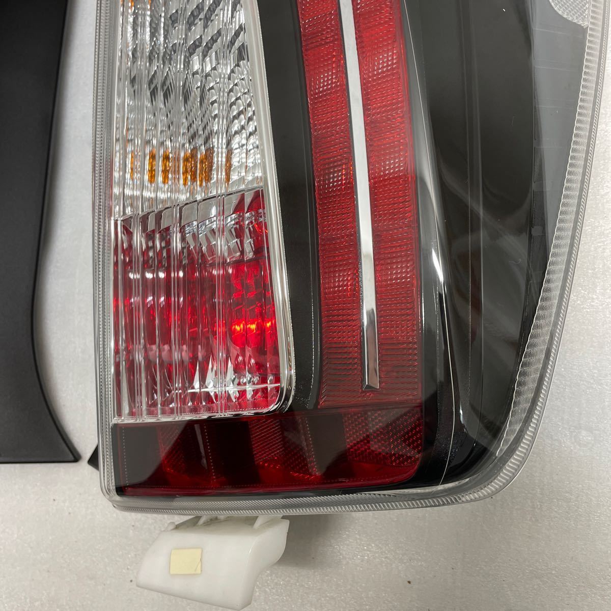 超美品 トヨタ純正 G's ZVW30系 プリウス 寒冷地仕様 全灯化加工済み