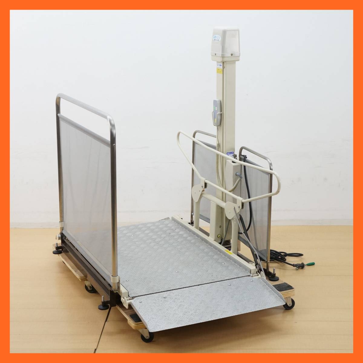Yahoo!オークション - 東ハ 【いうら】車椅子用 電動昇降機 UD-310 い