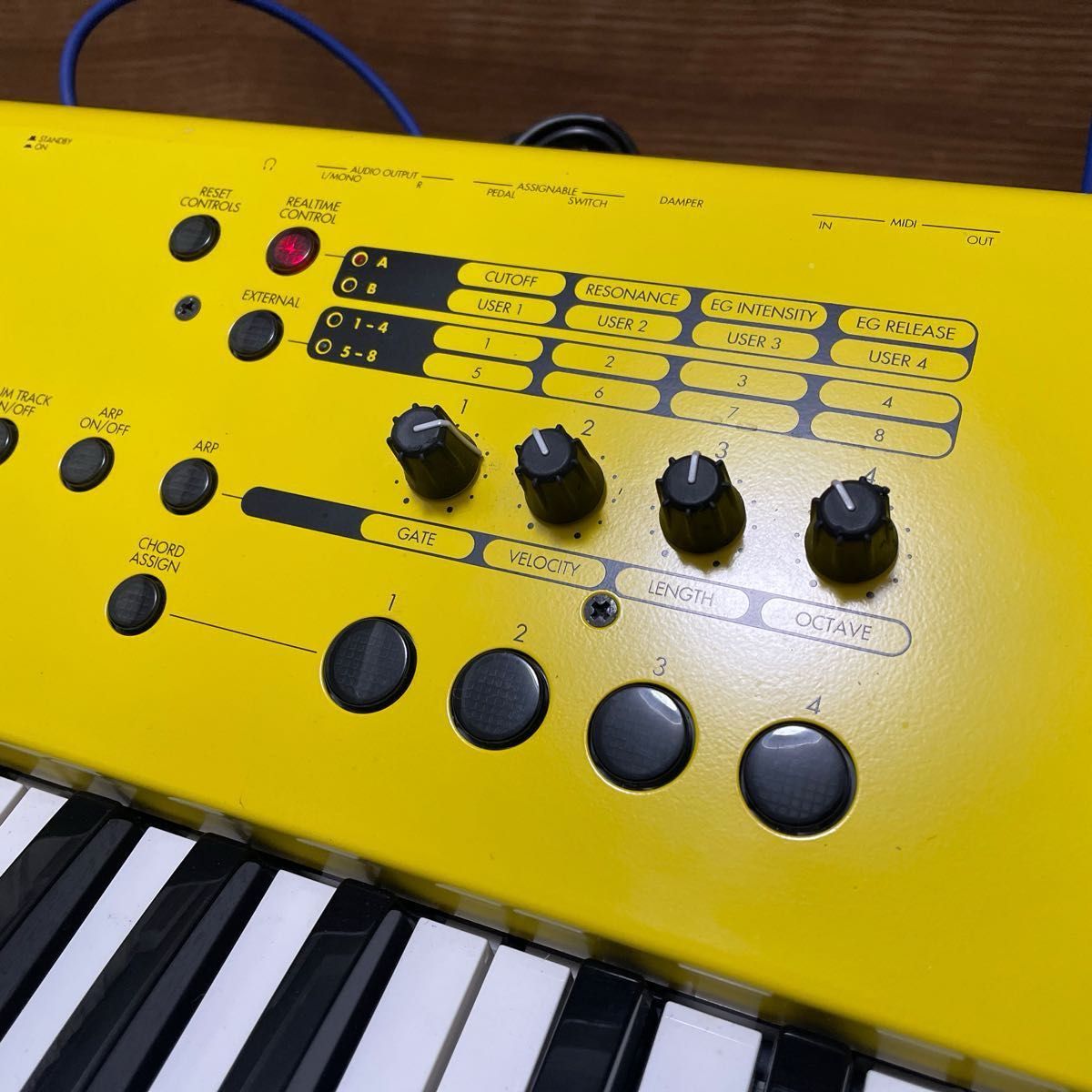KORG シンセサイザー m50 限定カラー イエロー｜Yahoo!フリマ（旧
