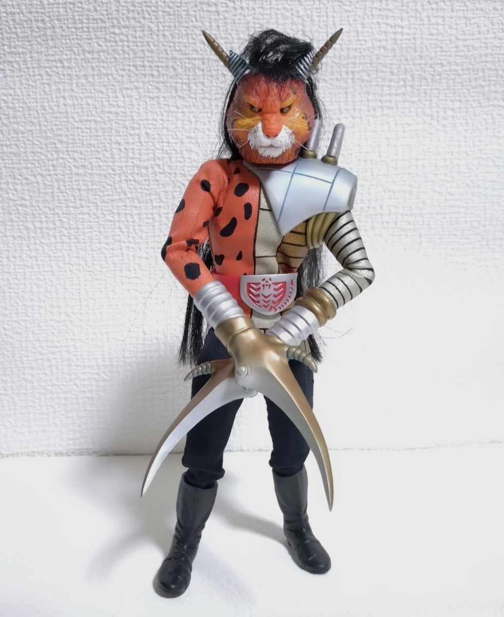 Yahoo!オークション - 仮面ライダーV3 怪人 ハサミジャガー RAH 220 1/