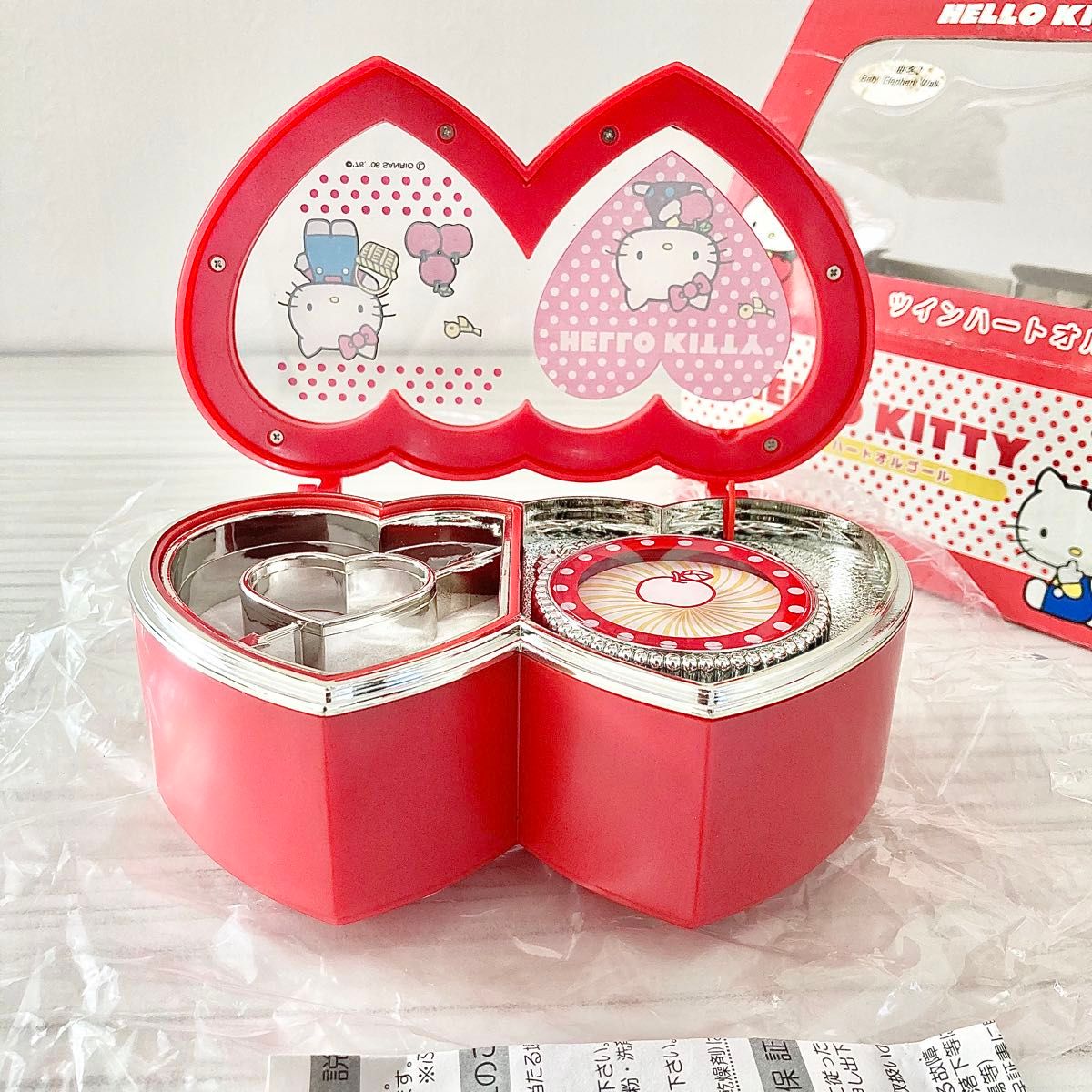 新品/未使用 オルゴール付き アクセサリーケース レトロ ハローキティ