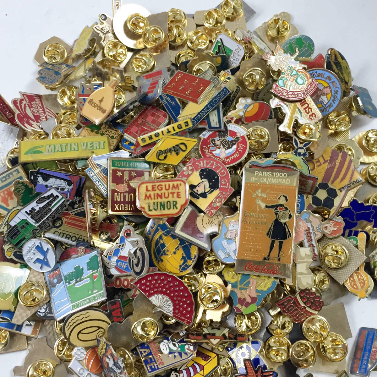 大量200個セット まとめ売り フランス雑貨 ピンバッジ ピンバッチ