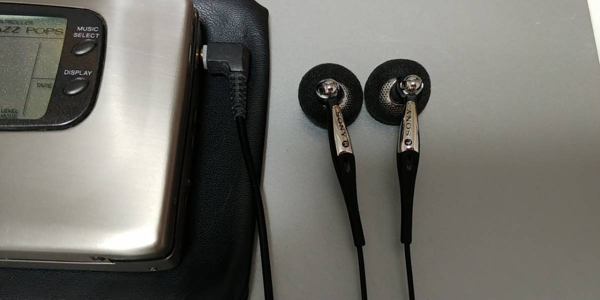 Yahoo!オークション - 【メンテ済み】aiwa アイワ HS-PX1000 ポータブ