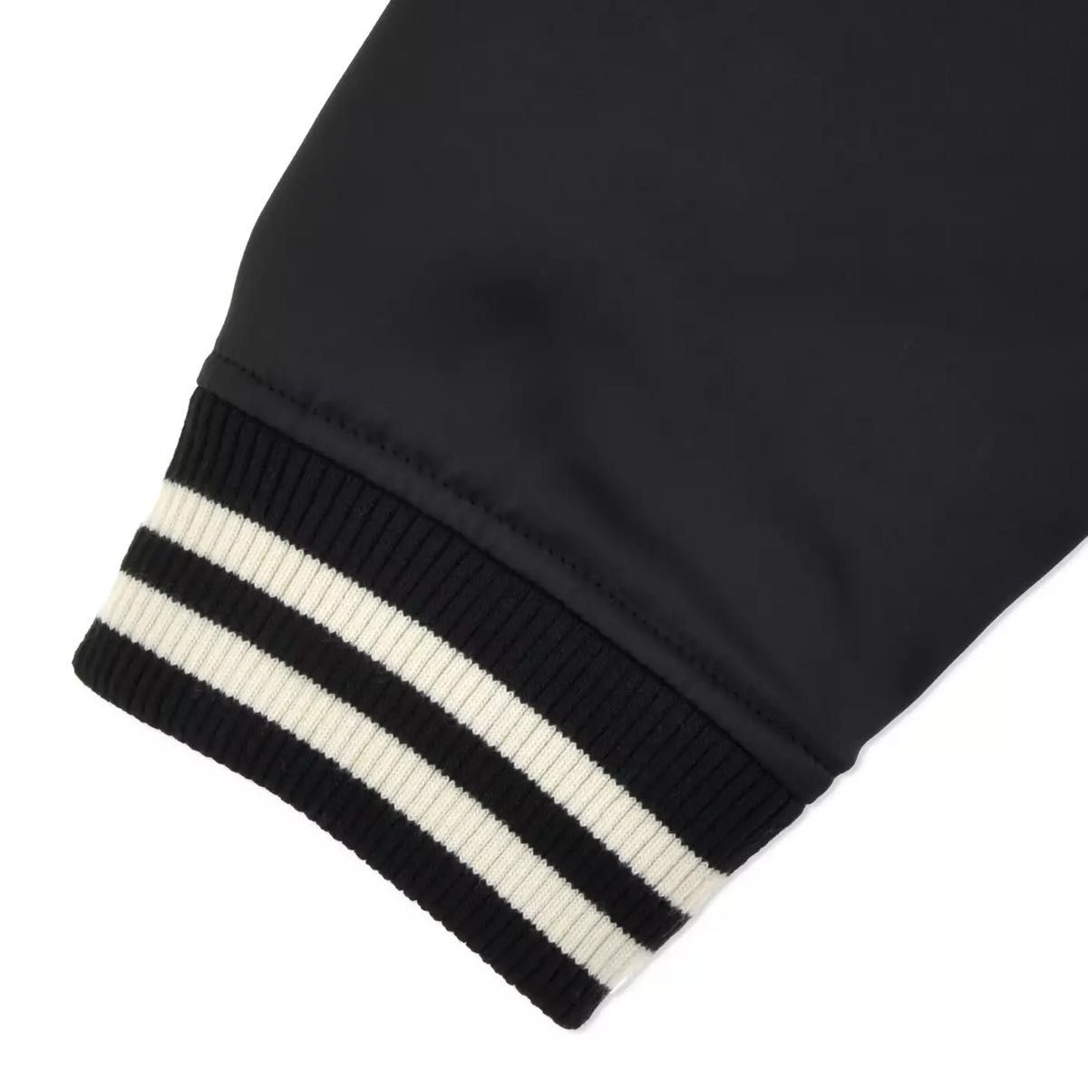 ディズニーストア ヒグチユウコ ブルゾン ルシファー｜Yahoo!フリマ