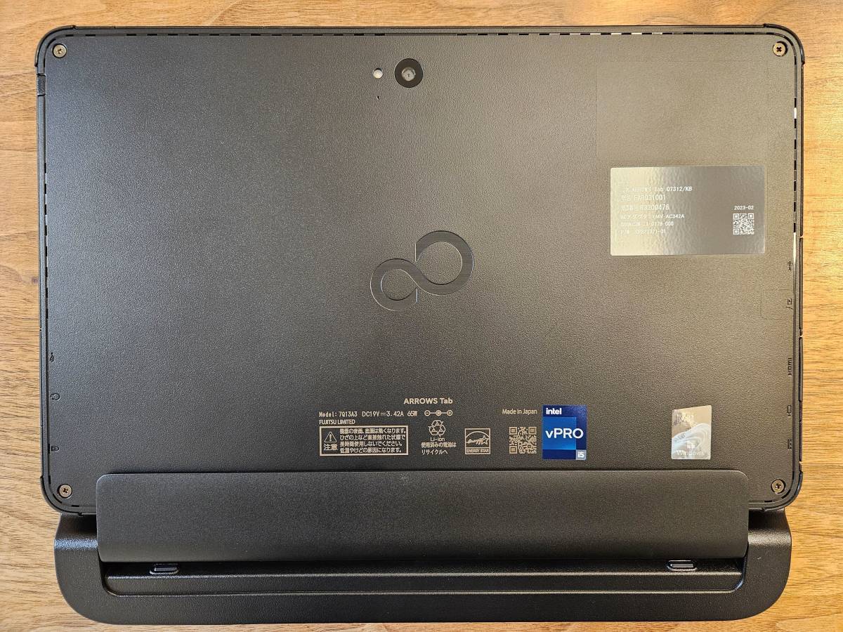 新品同様】タブレットPC 富士通 13 3型 ARROWS Tab Q7312/KB Core i5