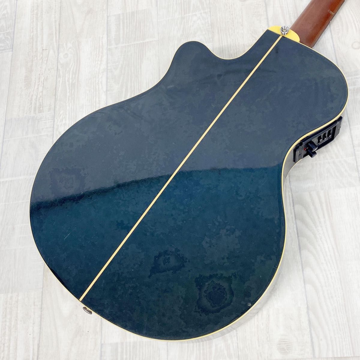 YAMAHA APX-6A ヤマハ エレアコースティックギター ハードケース付