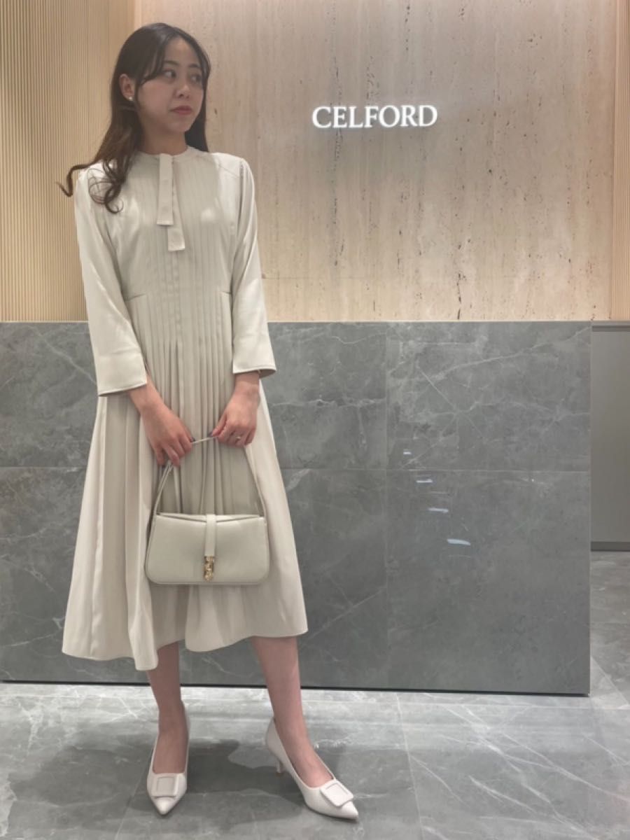 CELFORD ボウタイプリーツワンピース｜Yahoo!フリマ（旧PayPayフリマ）