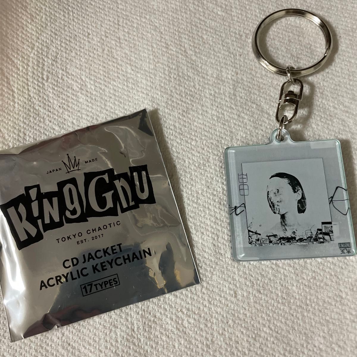 King Gnu CD JACKET ACRYLIC KEYCHAIN｜Yahoo!フリマ（旧PayPayフリマ）