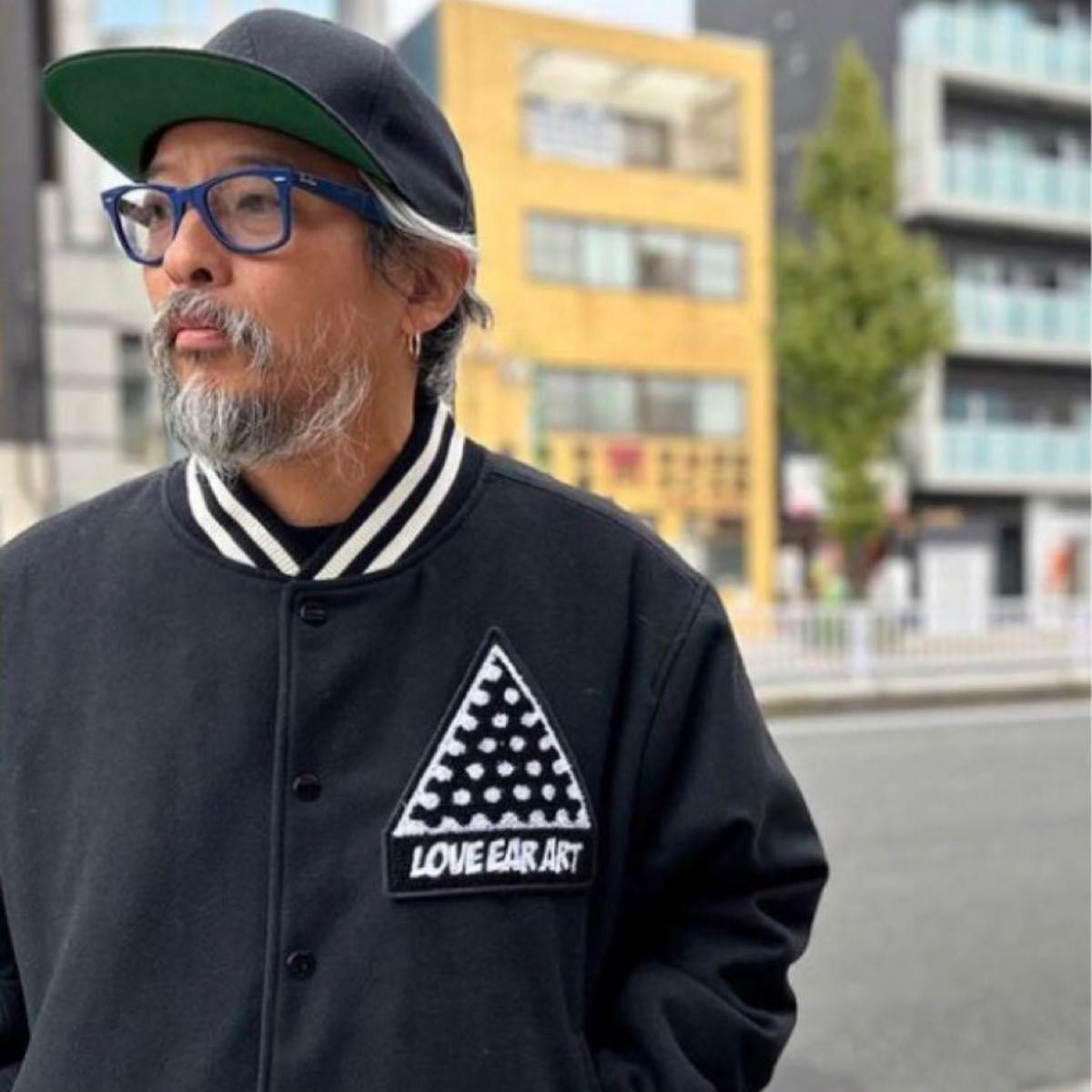 美品 loveearart 木村拓哉着用 ラブイヤーアート スタジャン XLサイズ