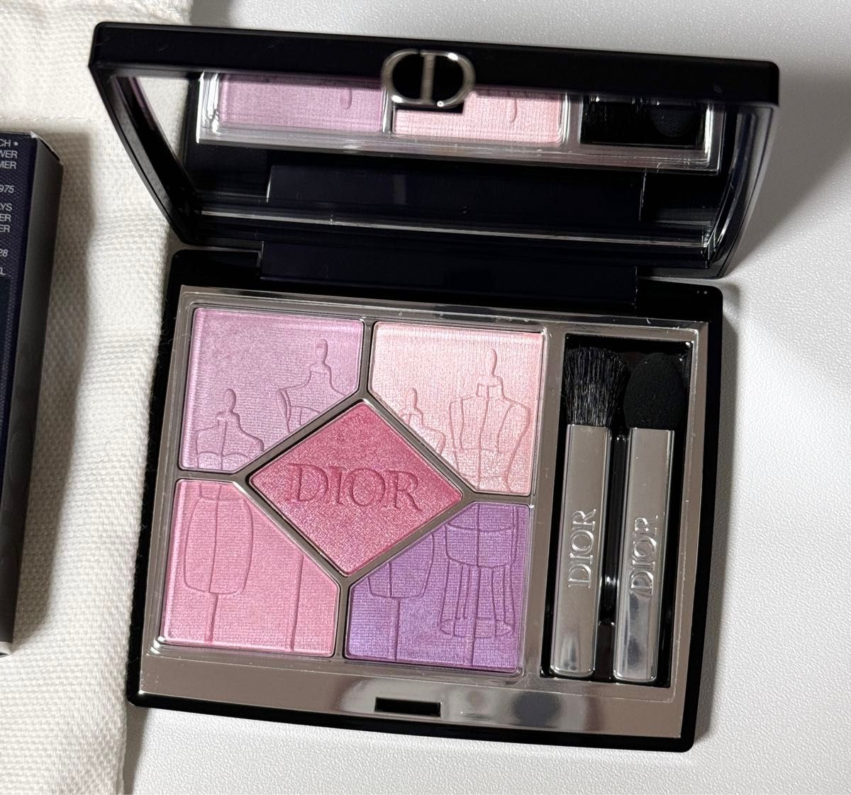 Dior サンク クルール 943 アトリエモーヴ｜Yahoo!フリマ（旧PayPay
