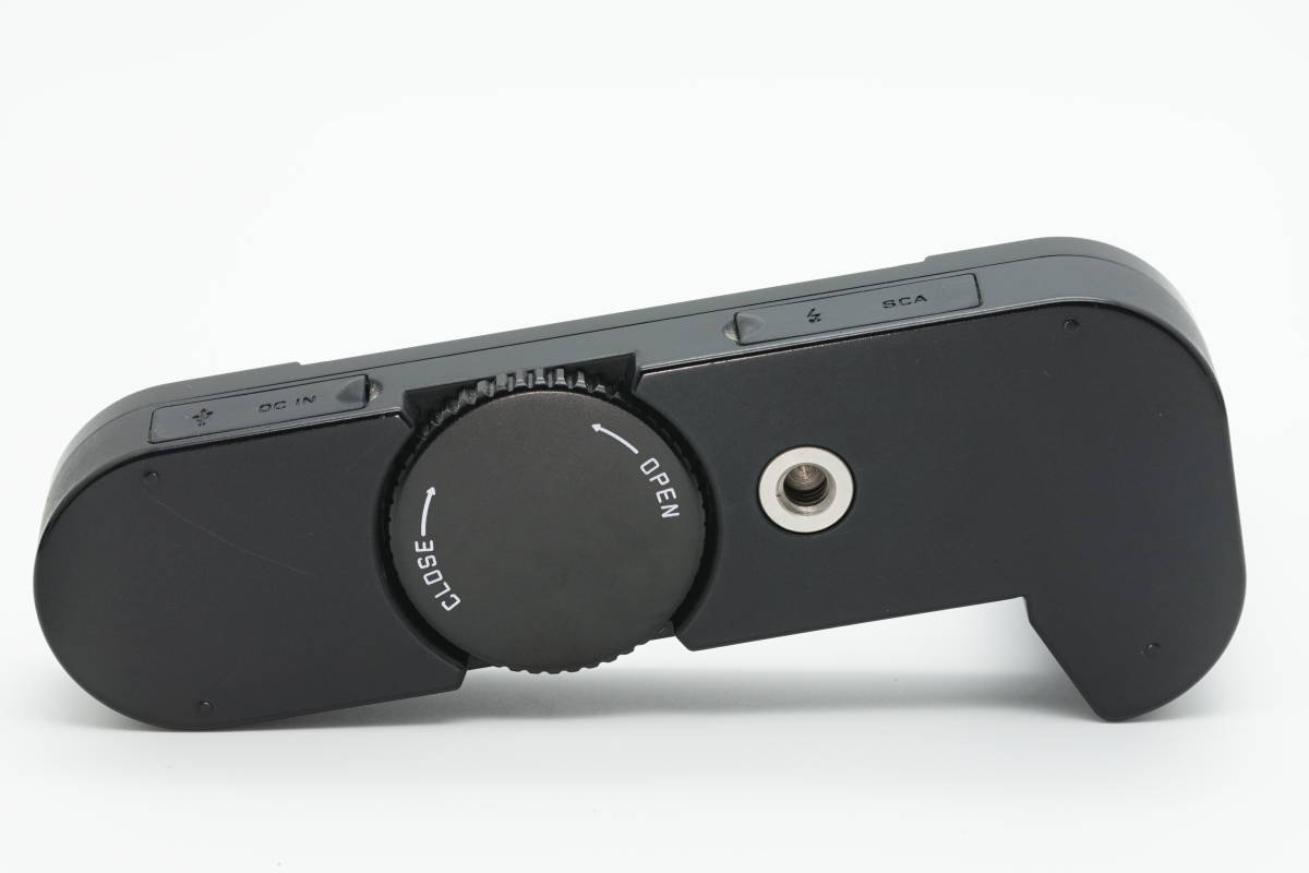美品 LEICA(ライカ) M(Typ240)用 マルチファンクション ハンドグリップ