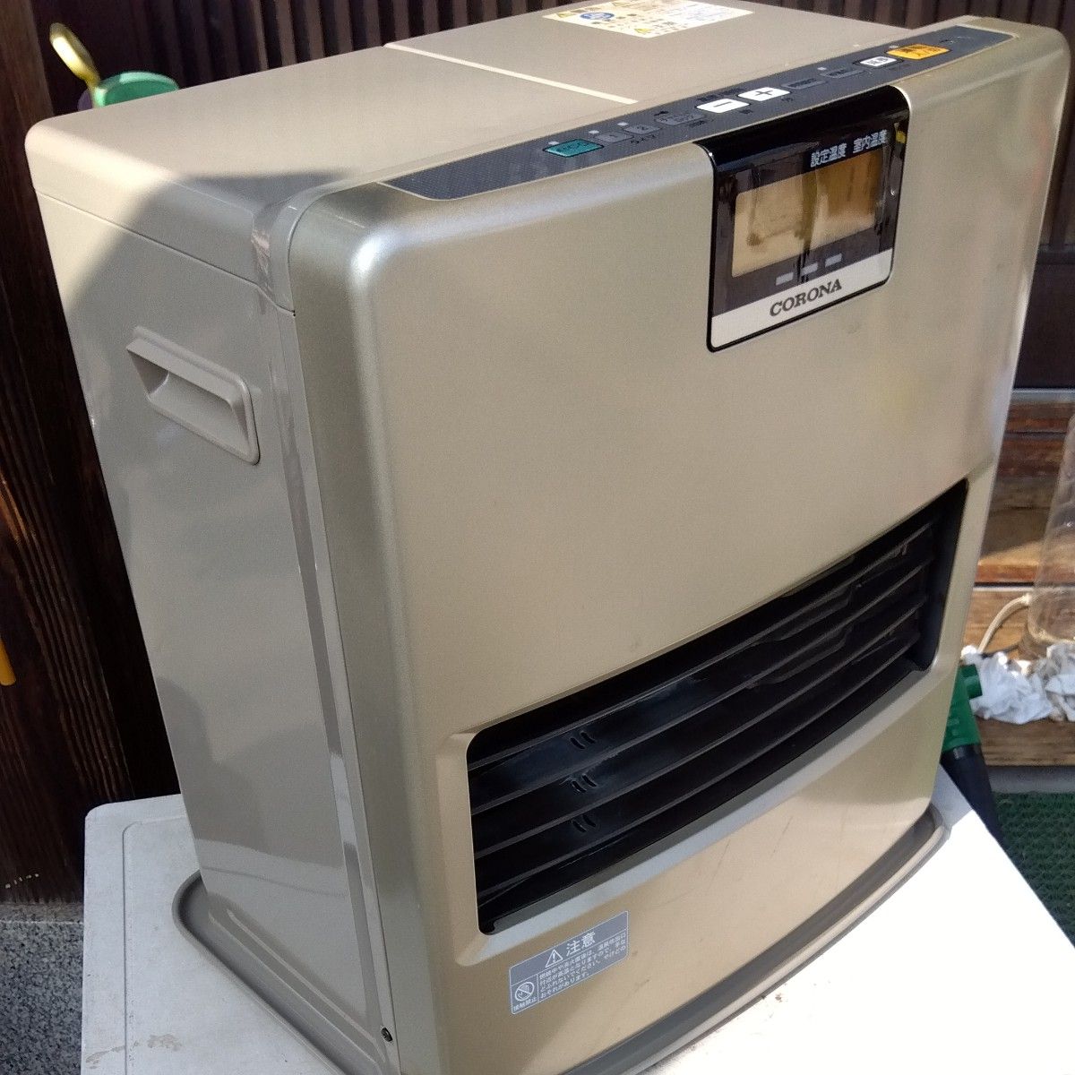 シャッター式】 コロナ 石油ファンヒーター FH-EX3411E8 (2011年製