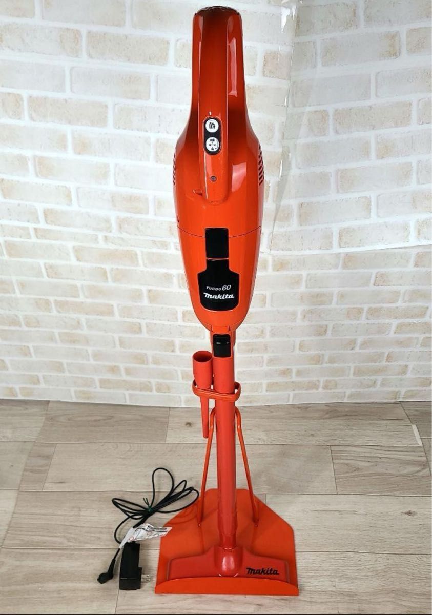 新品】マキタ 充電式クリーナー スタンド付き ターボ60｜Yahoo!フリマ