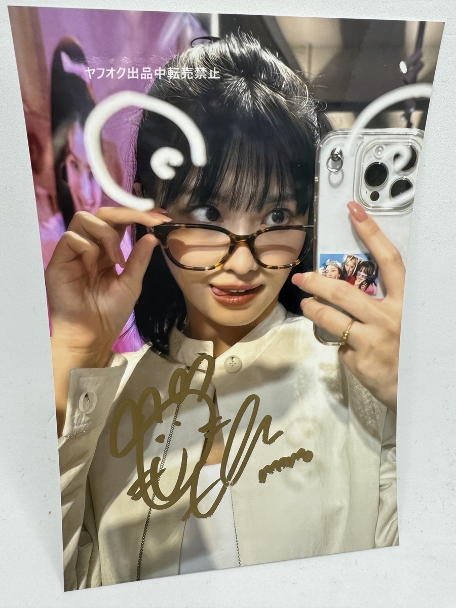 Yahoo!オークション - TWICE【モモ】直筆サイン入り 生写真②