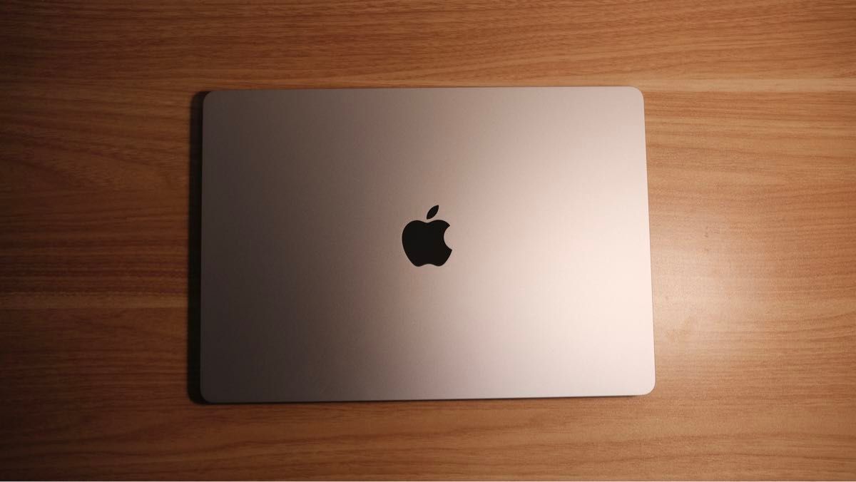 数回使用】M2 MacBook Air 15インチ 8GB/256GB シルバー 2023年モデル