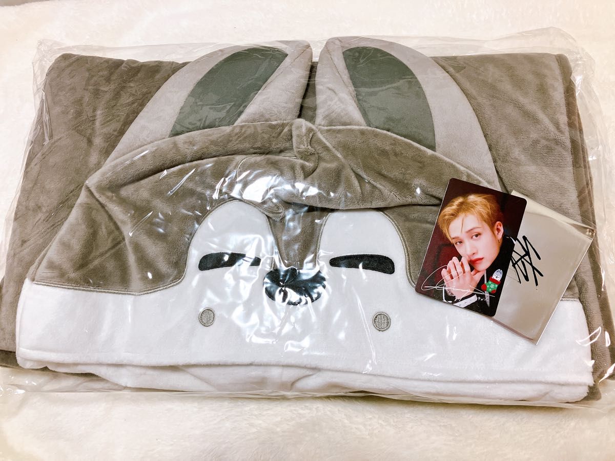 stray kids バンチャン ブランケット ウルフチャン スキズ skzoo