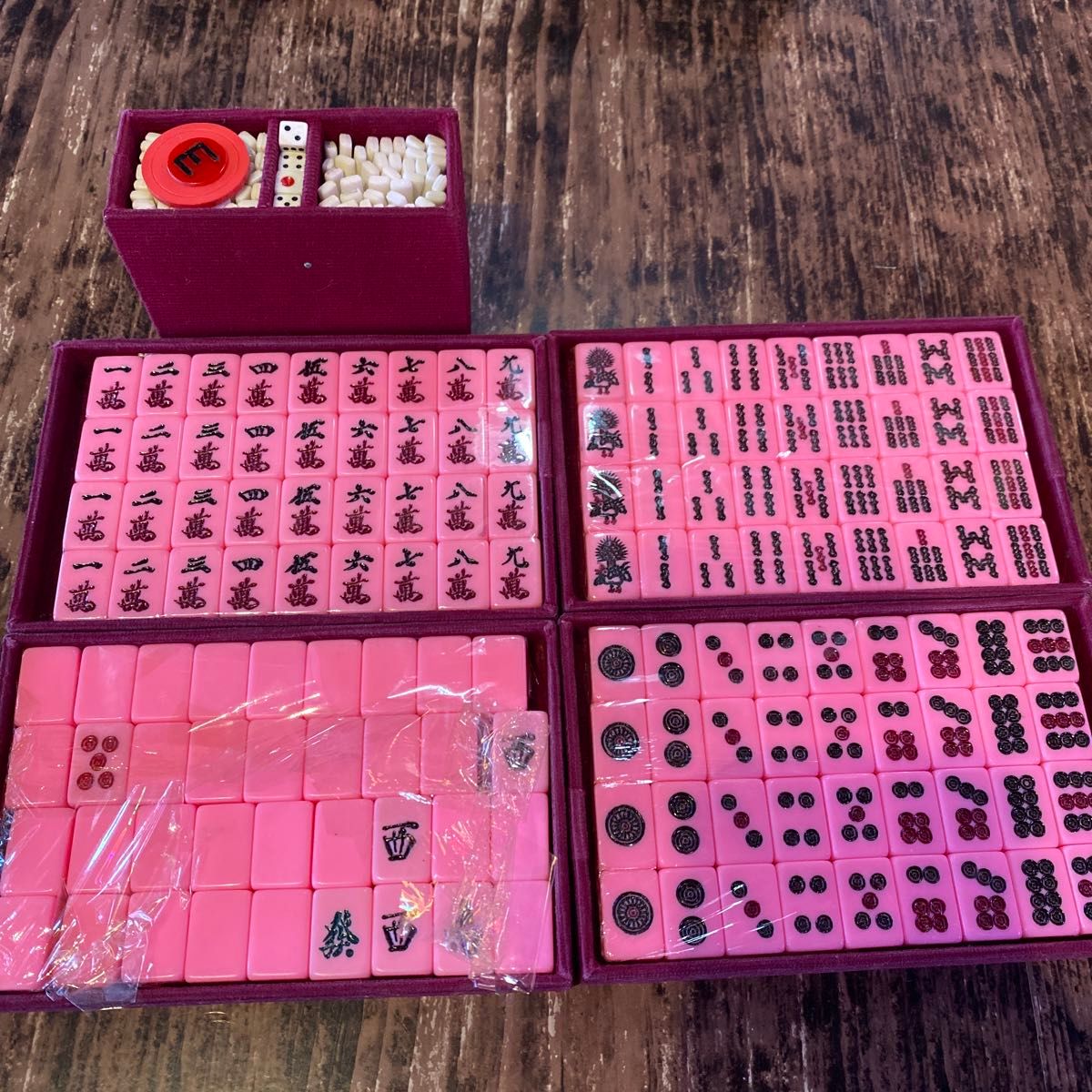 ☆レア☆未使用☆ ピンク色 麻雀牌 ☆レア☆未使用☆ ピンク色 麻雀牌