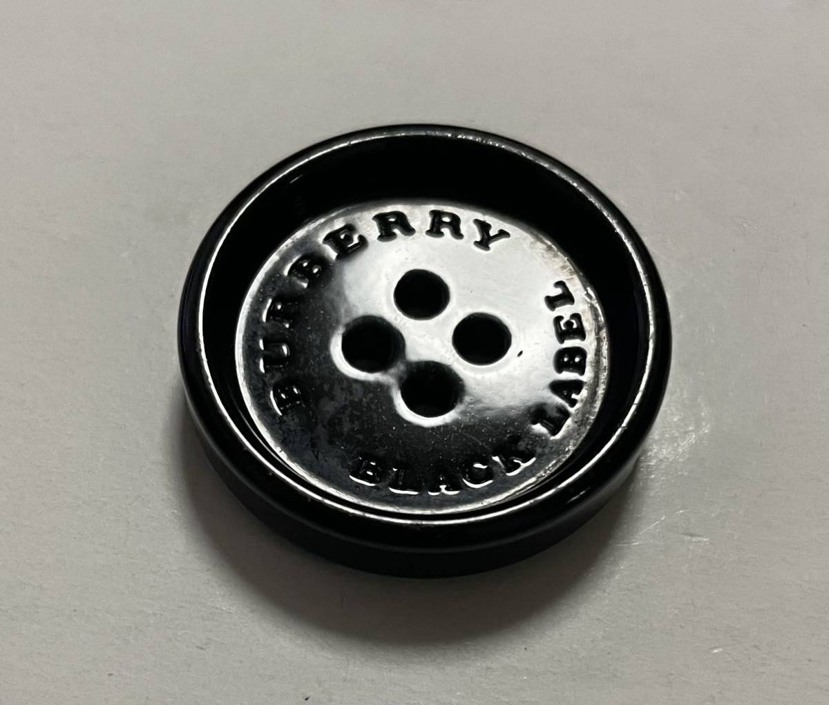 最後の1個美品バーバリーブラックレーベルジャケットコートボタン直径2