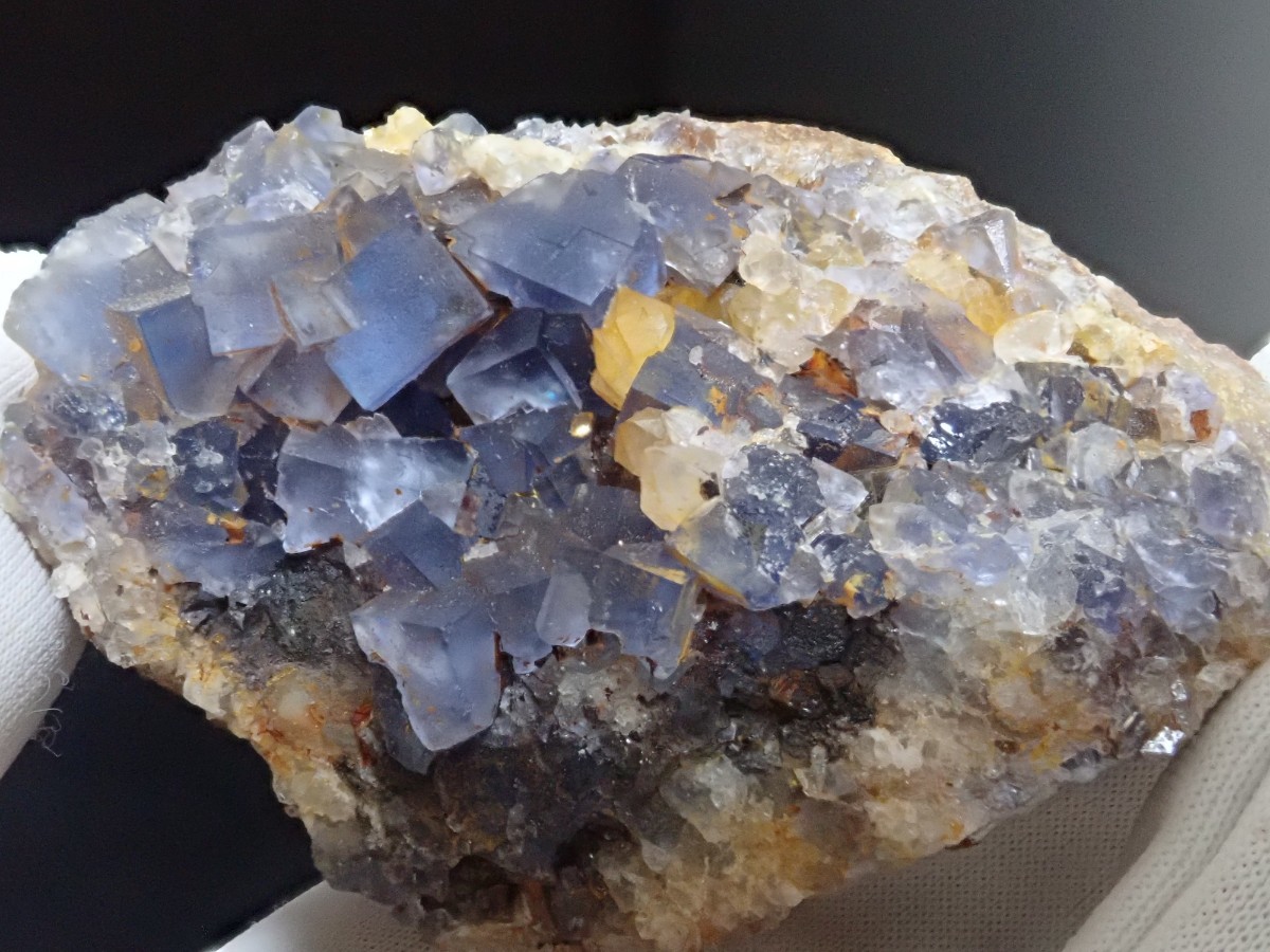 Yahoo!オークション - 【黒い森】ドイツ フローライト 蛍石 原石 標本