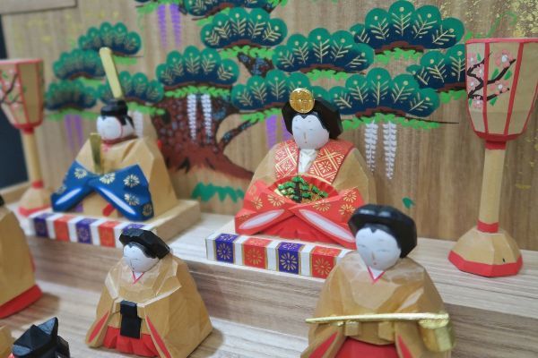 Yahoo!オークション - 奈良一刀彫 南都 白鹿園 染川宗進作 雛人形 共箱