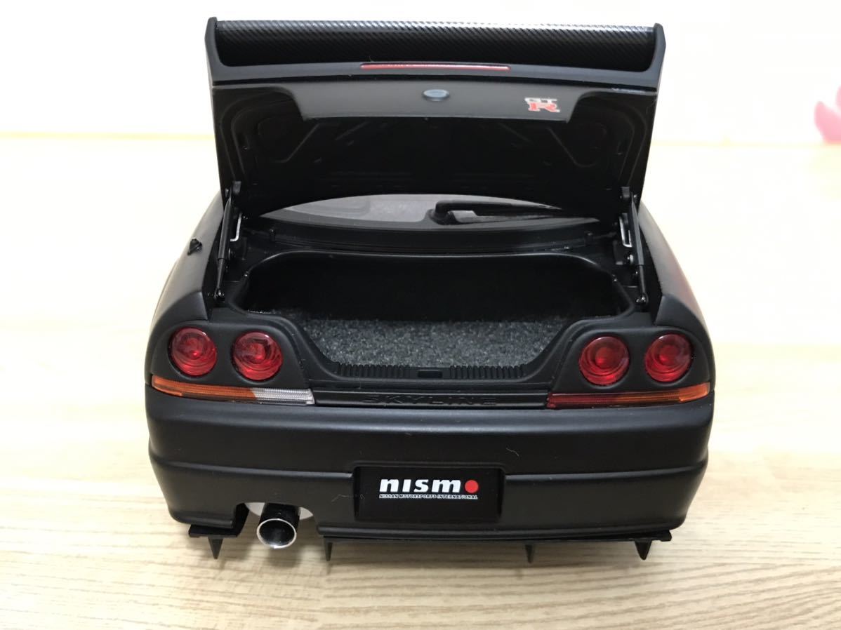 送料無料 1/18 オートアート 日産 スカイライン GT-R R33 Vスペック