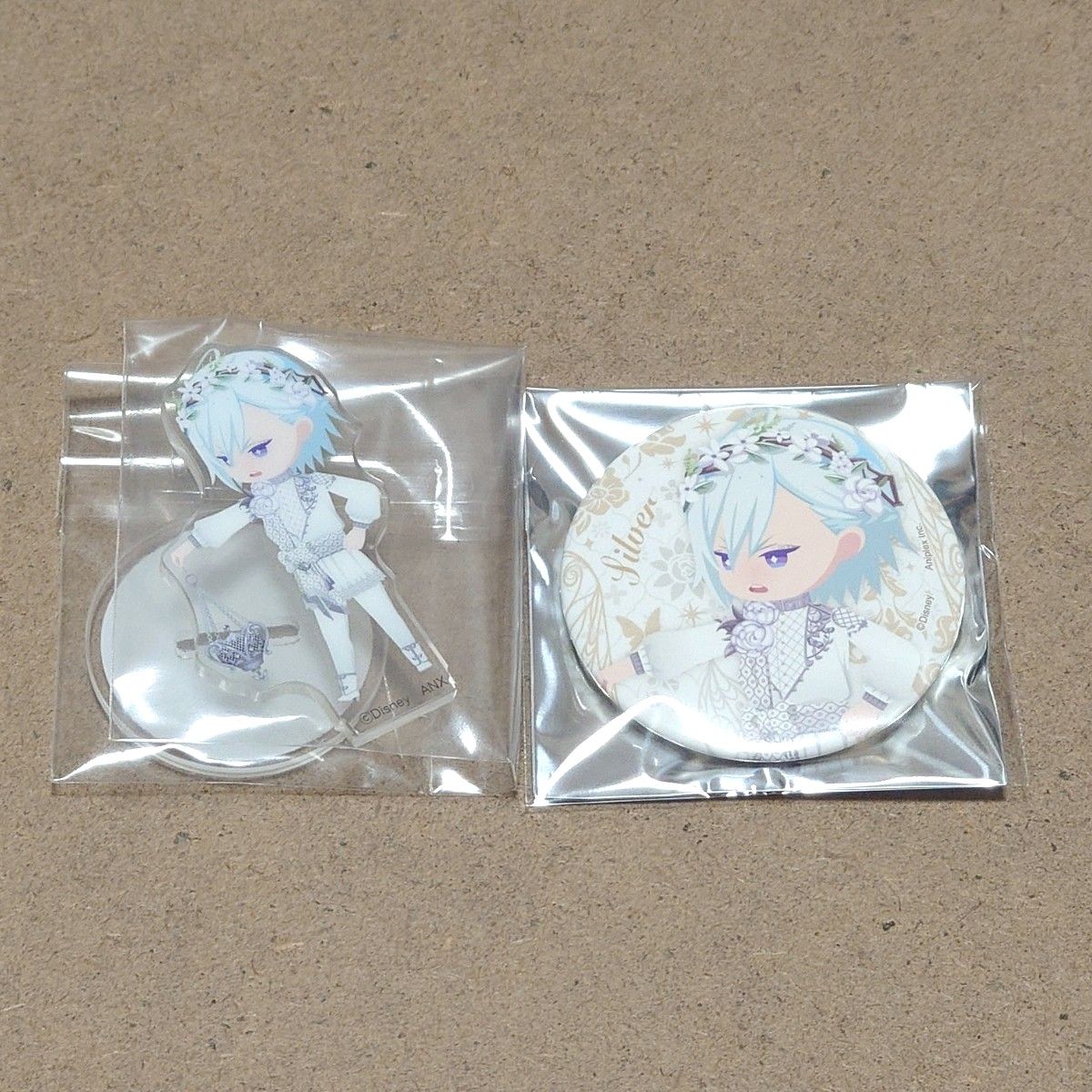 ツイステッドワンダーランド ツイステ展 シルバー アクリルスタンド＋