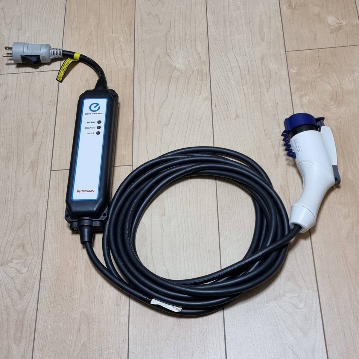 日産リーフ サクラ アリア 充電ケーブル 29690 3NK5E AZE0 ZE1 E-NV200