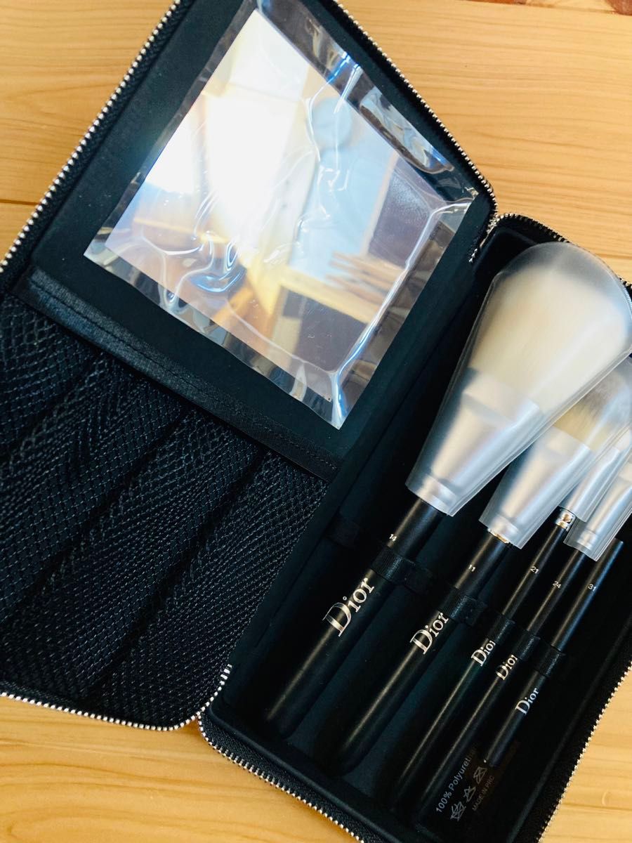 ディオールバックステージ ブラシセット ポーチコフレ メイクブラシ