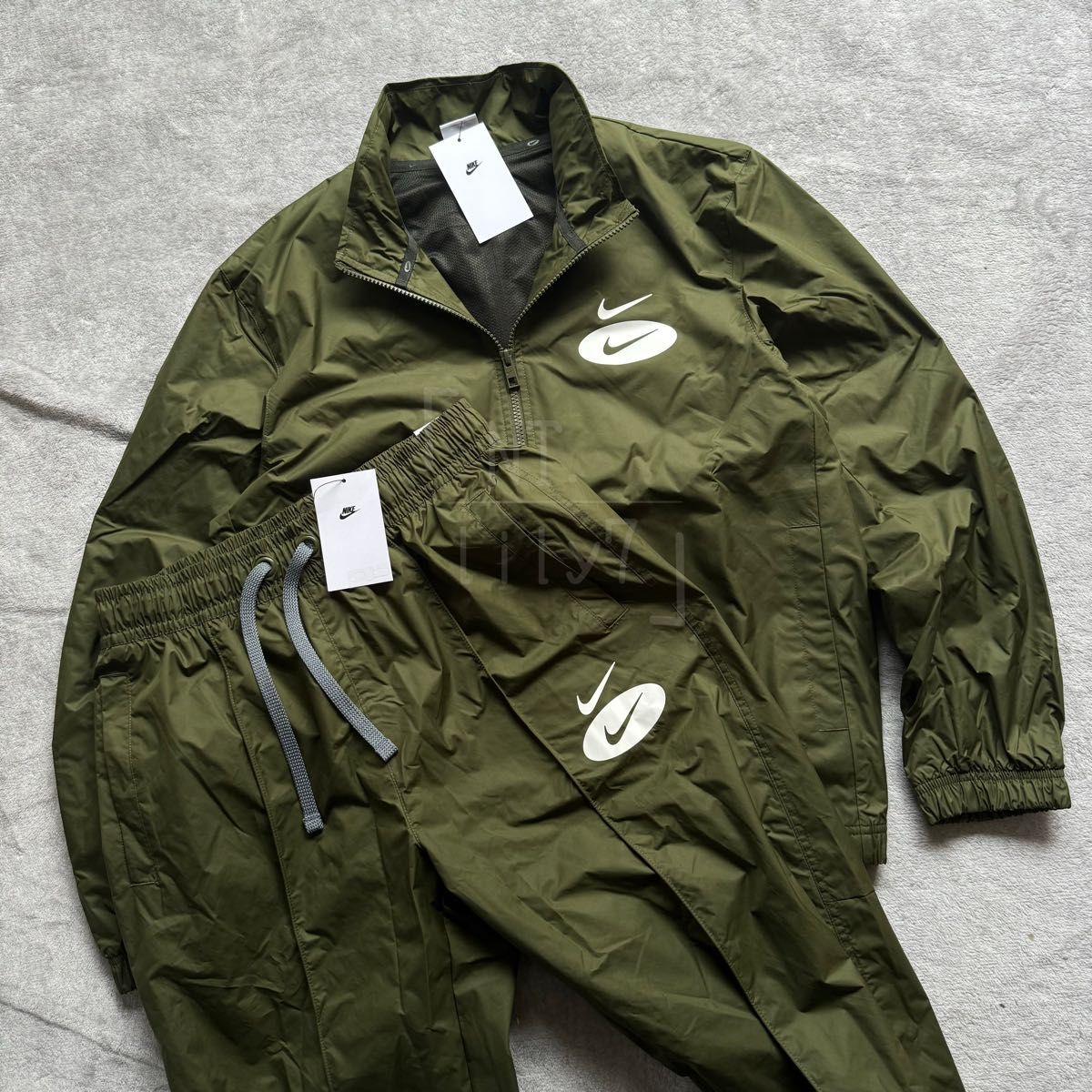 NIKE カーキ ナイロンジャケット ジャージ パンツ 上下 ホワイト