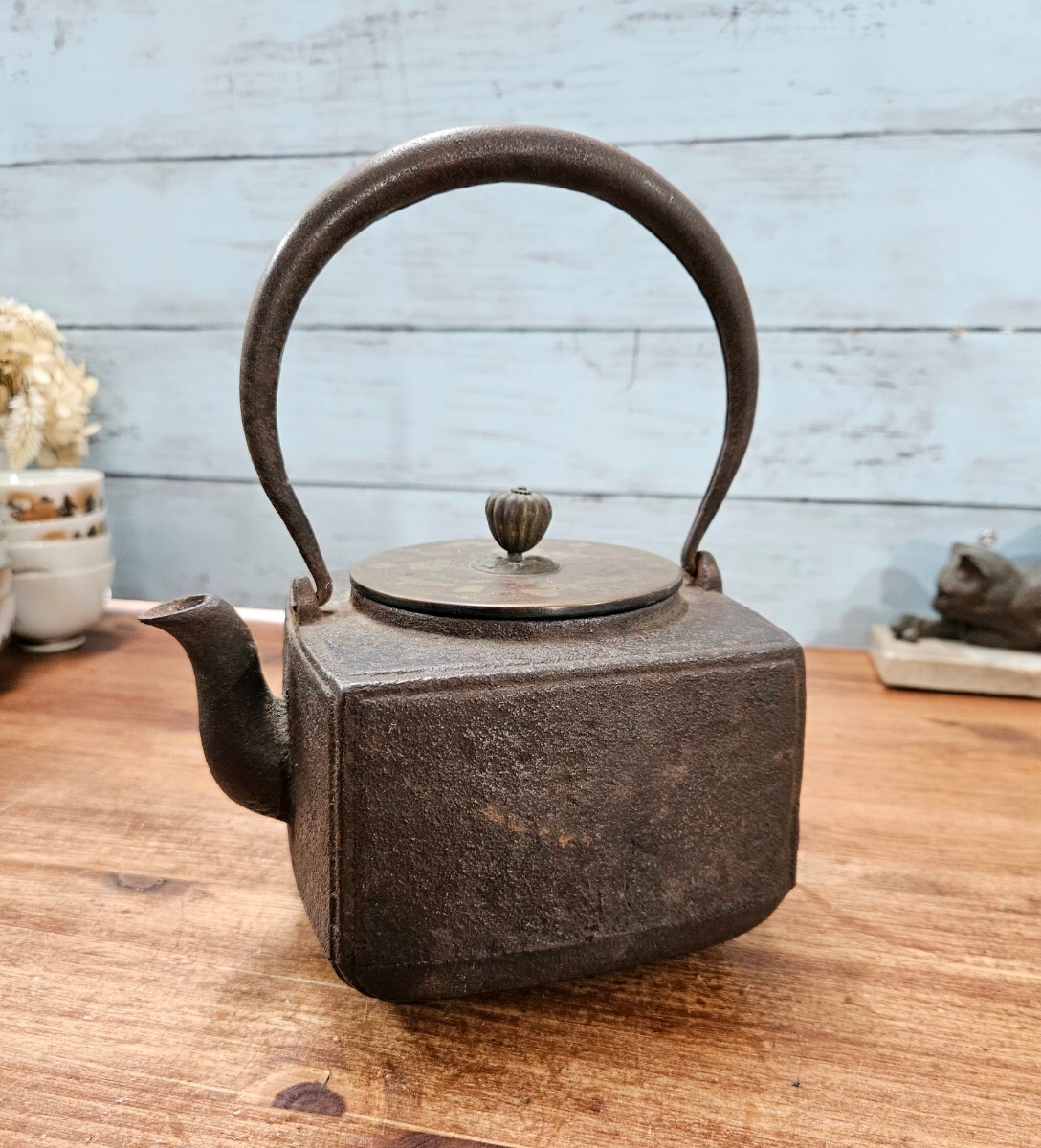 Yahoo!オークション - 日本のアンティーク 四角 鉄瓶 正方形 明治 急須