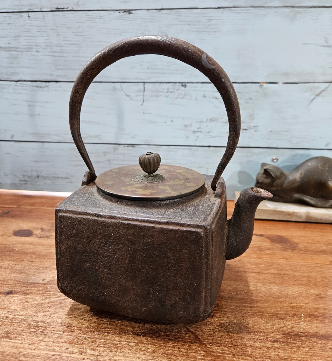 Yahoo!オークション - 日本のアンティーク 四角 鉄瓶 正方形 明治 急須