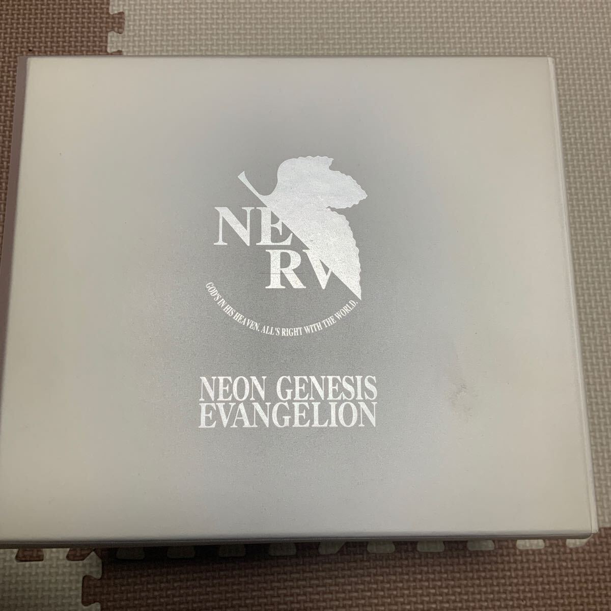 Yahoo!オークション - 新世紀エヴァンゲリオン「NERV」刻印入り iPod 2