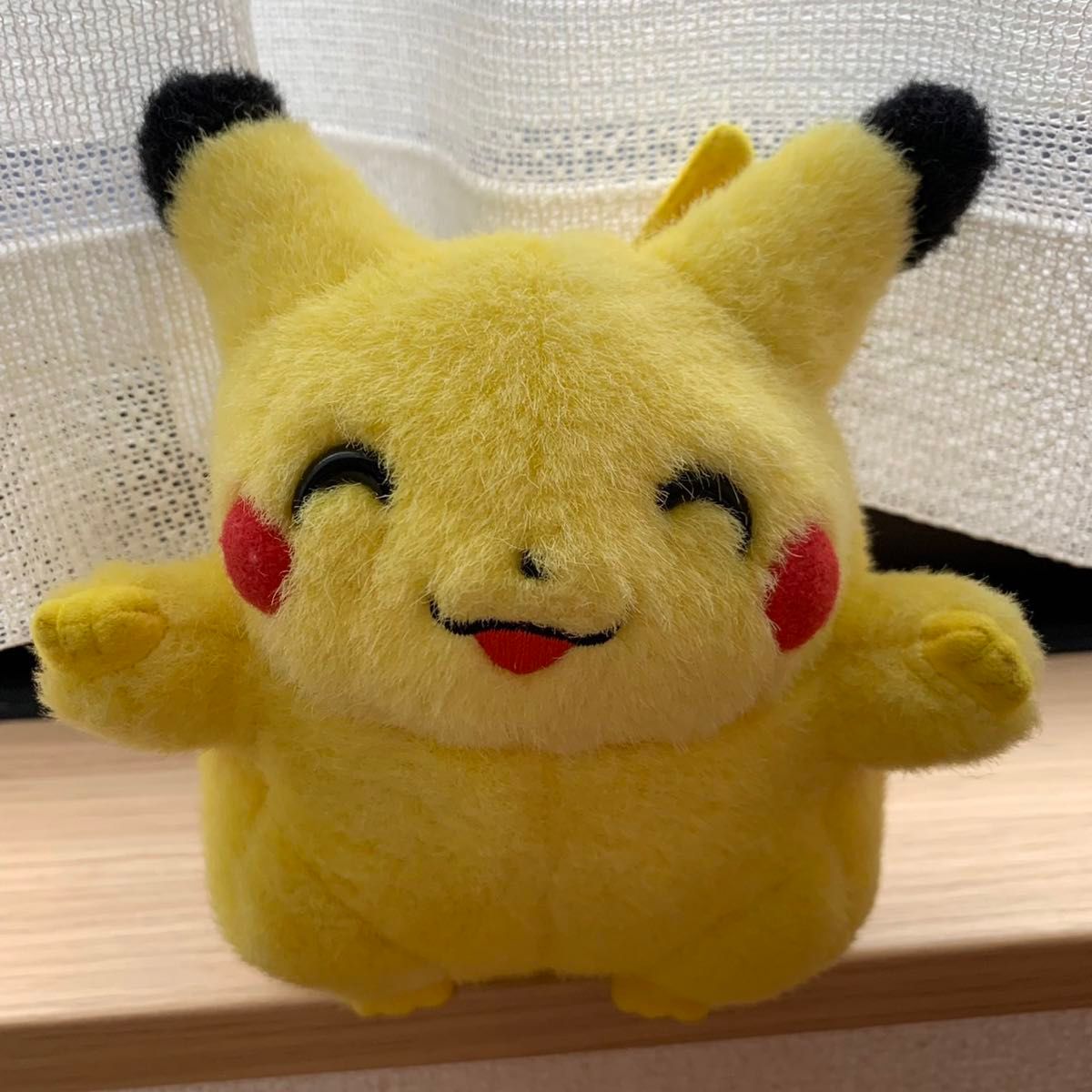 ポケモン 初期 ピカチュウぬいぐるみ にっこりピカチュウ TOMY｜Yahoo