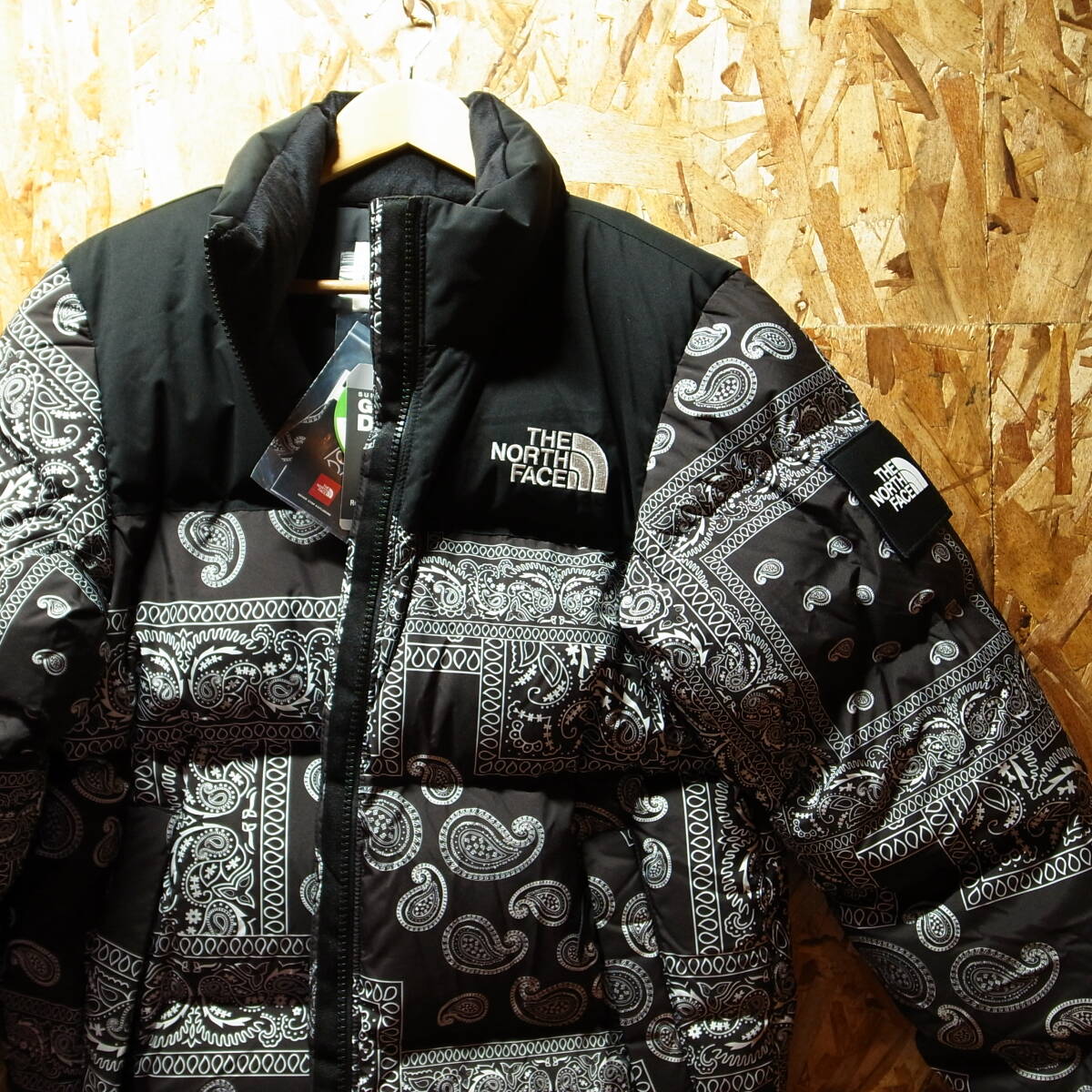 正規品 ノースフェイス ダウンジャケット ペイズリー ダウン 黒