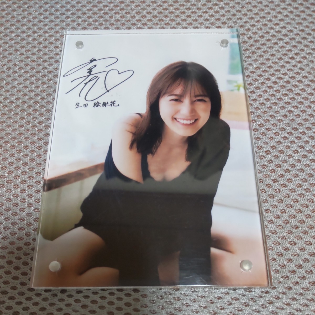 Yahoo!オークション - 乃木坂46 生田絵梨花 サイン入り (印刷) 写真