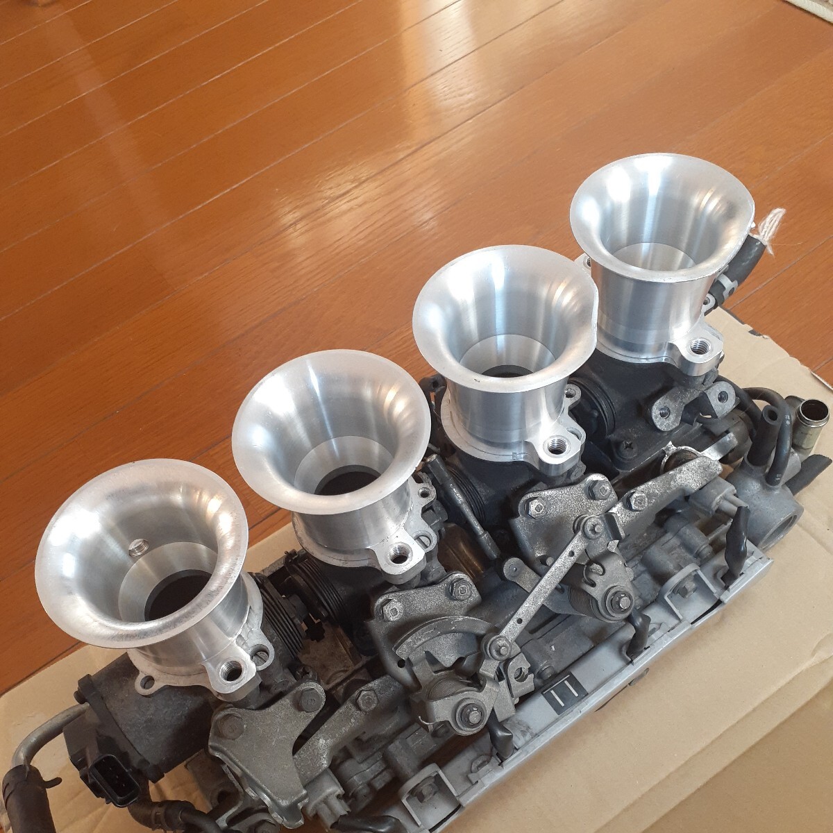 Yahoo!オークション - ae101 4連スロットル用ファンネル 4スロ 4ag 5バ