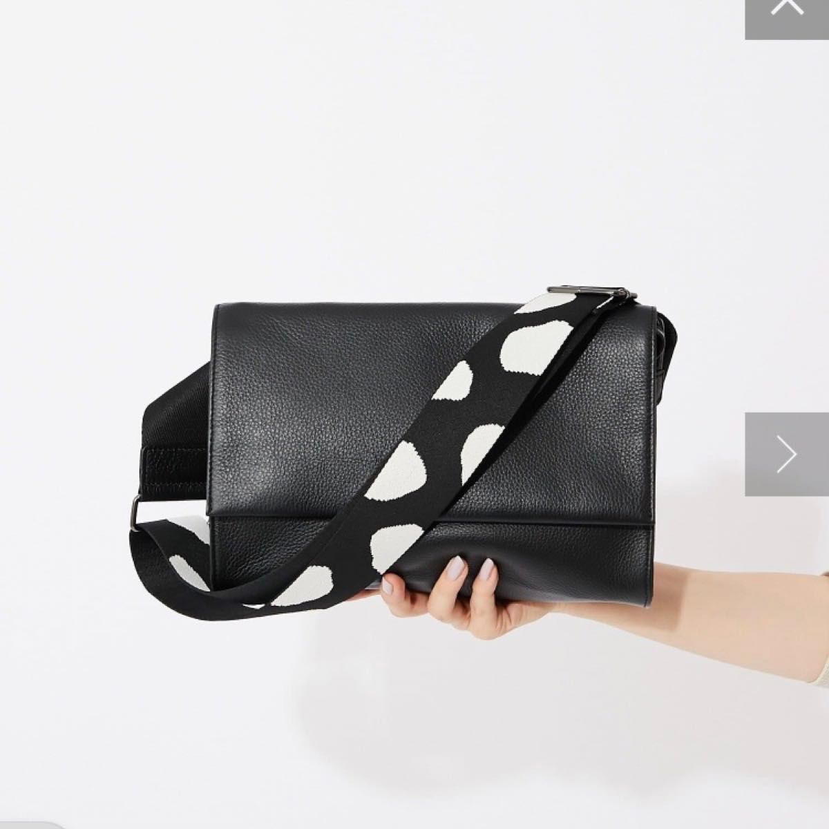 ear PAPILLONNER ダルメシアン柄テープ本革ショルダーバッグ ボディ