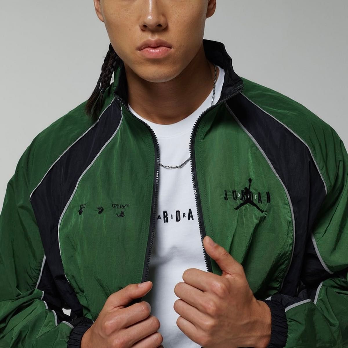 新品 NIKE ナイキ エアジョーダン オフホワイト ナイロンジャケット L