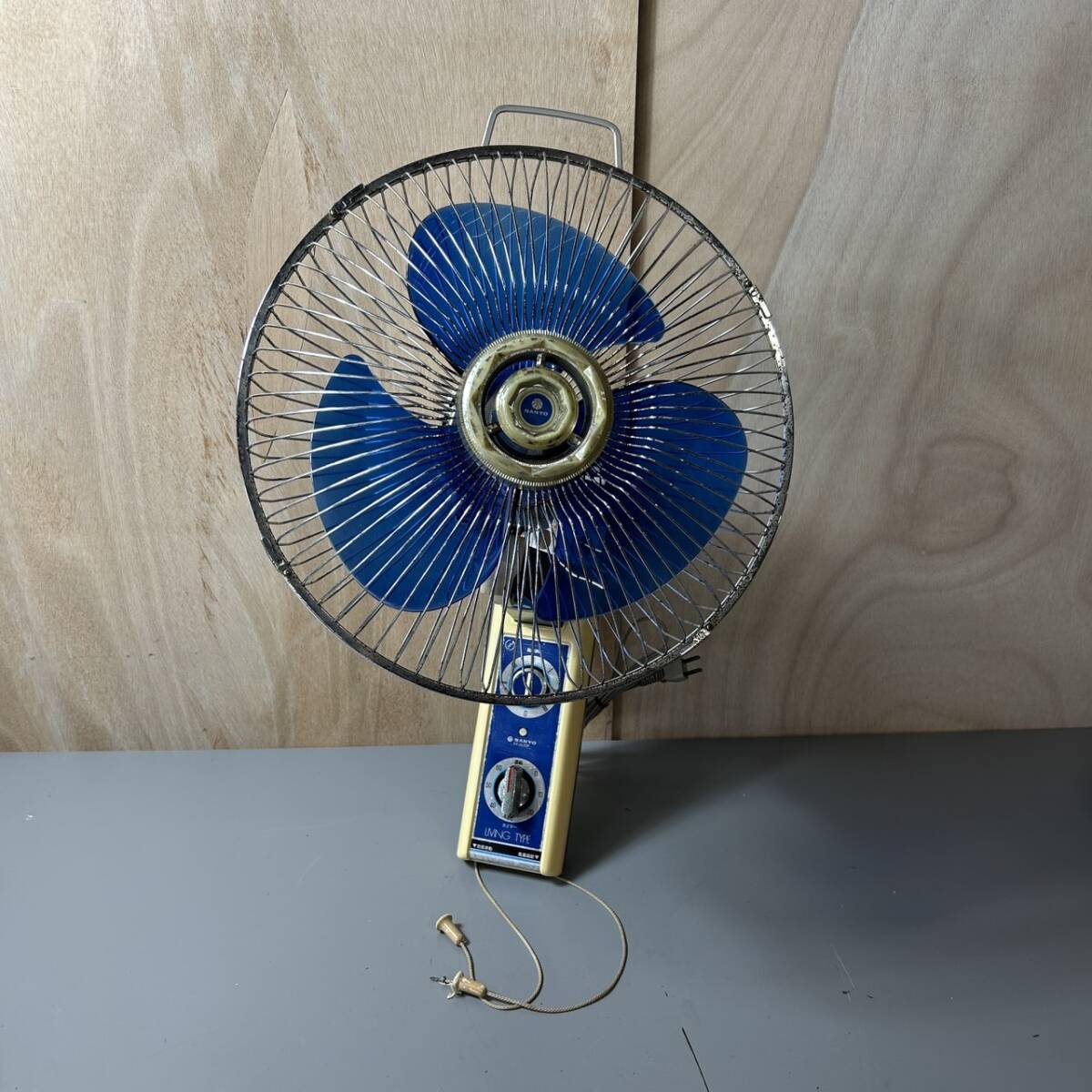 Yahoo!オークション - 動作品 SANYO サンヨー 三洋電機 壁掛け扇風機