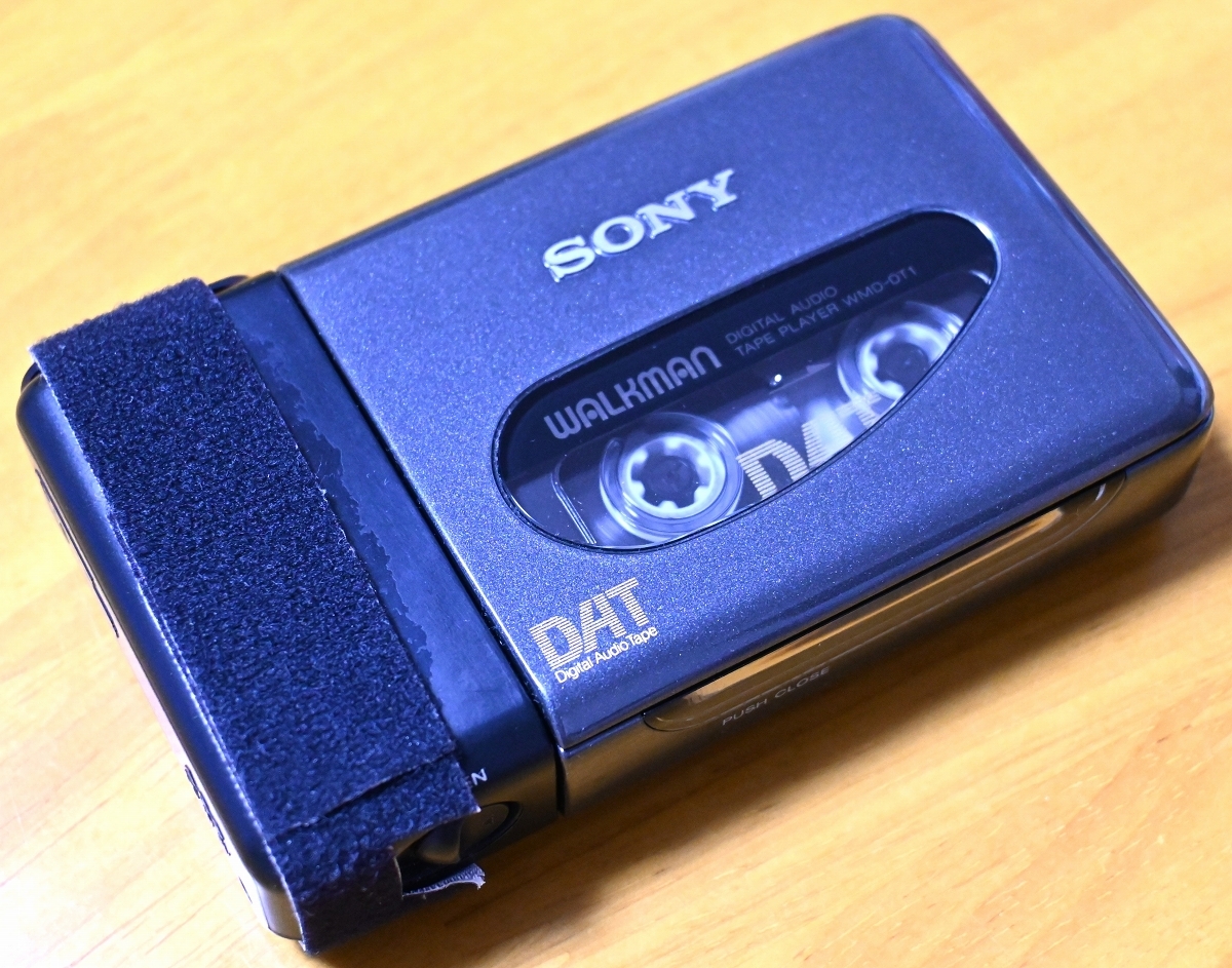 Yahoo!オークション - SONY DATウォークマン WMD-DT1 動作良好品