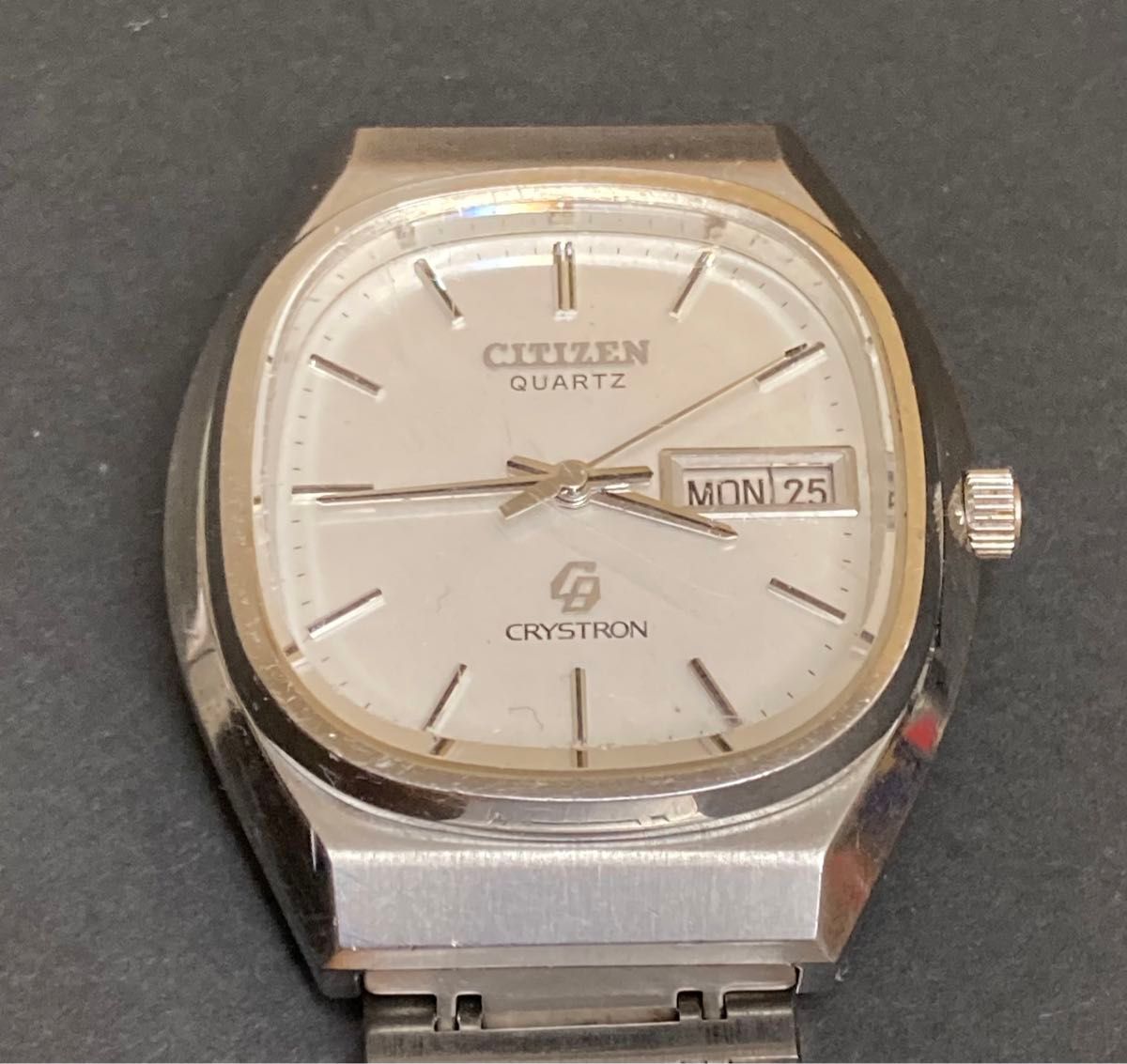 シチズン クリストロン メンズオールドクォーツ 初期型斜体CQロゴ 稼動