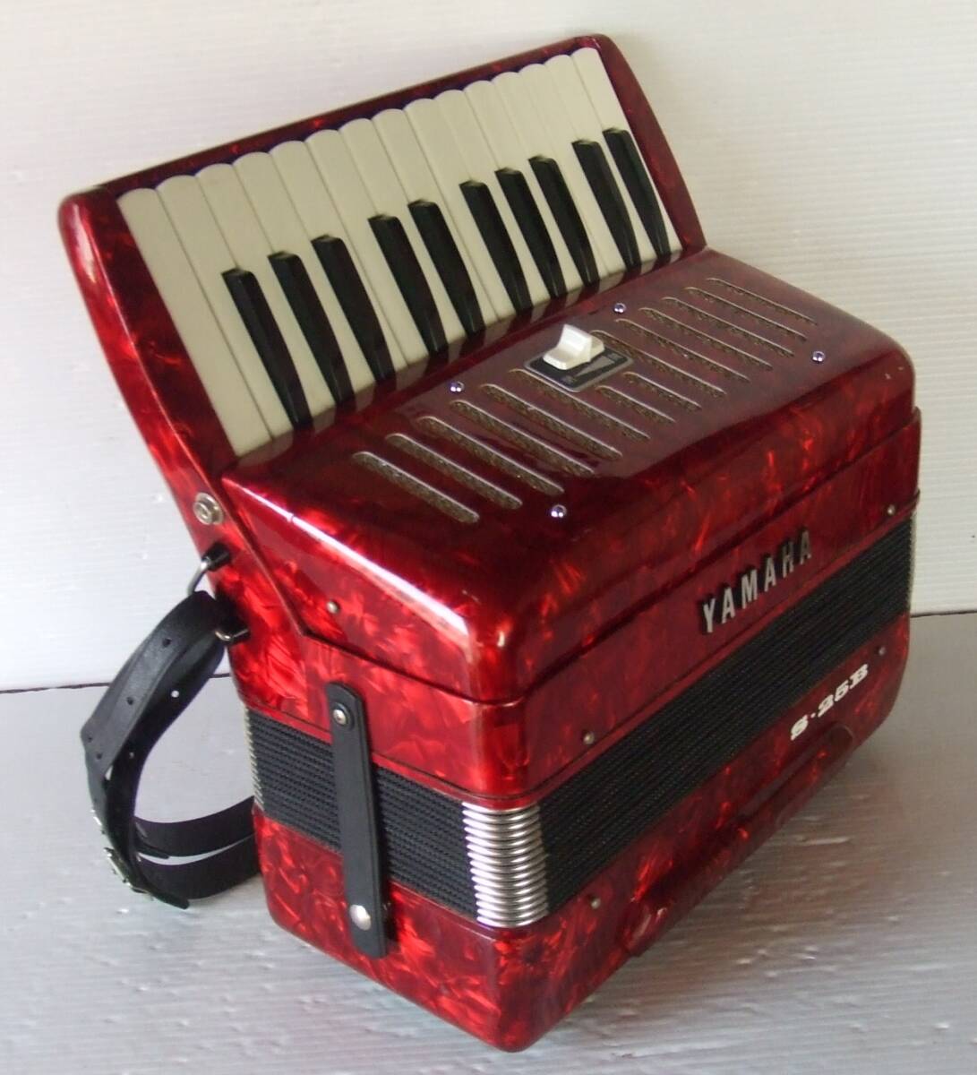 美品】YAMAHA ヤマハ S-25B アコーディオン 8905 ケース付き YAMAHA